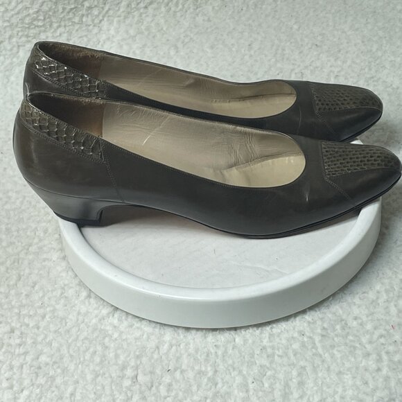 Salvatore Ferragamo Shoes Size 8 AAAA Extra Narrow Brown Pump Italy - Picture 2 of 9